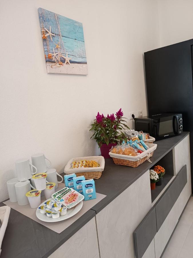 Costa Di Sopra Affittacamere By Hospitality Sardinia Quartu SantʼElena Exteriör bild